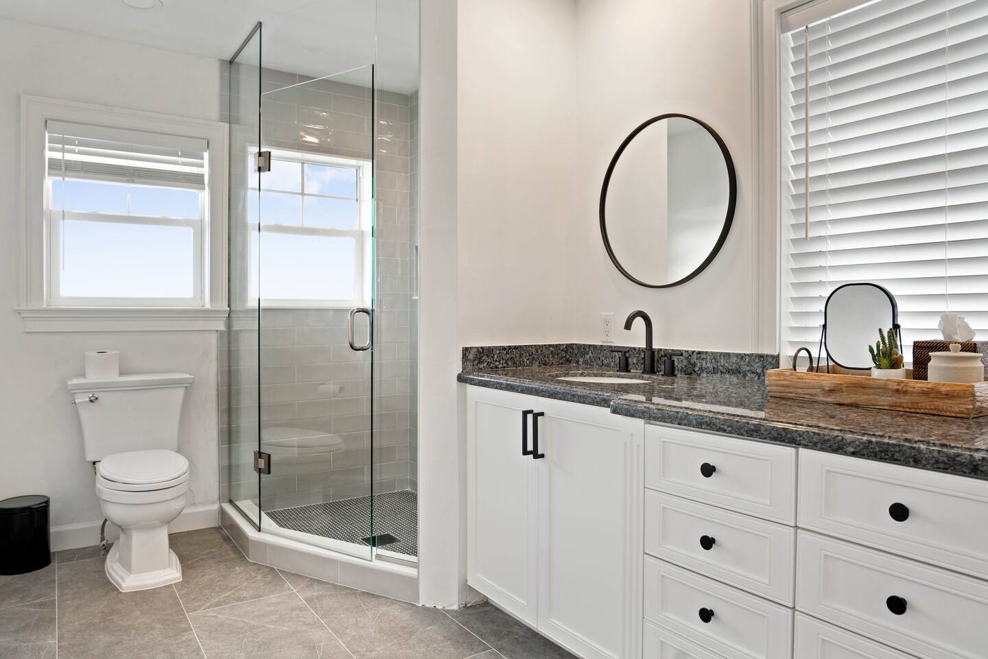 Second bedroom bathroom